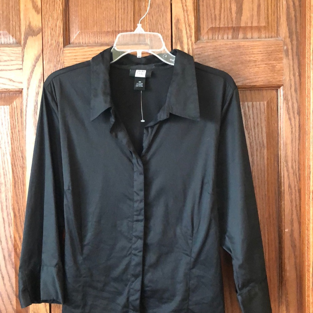 Black shirt
